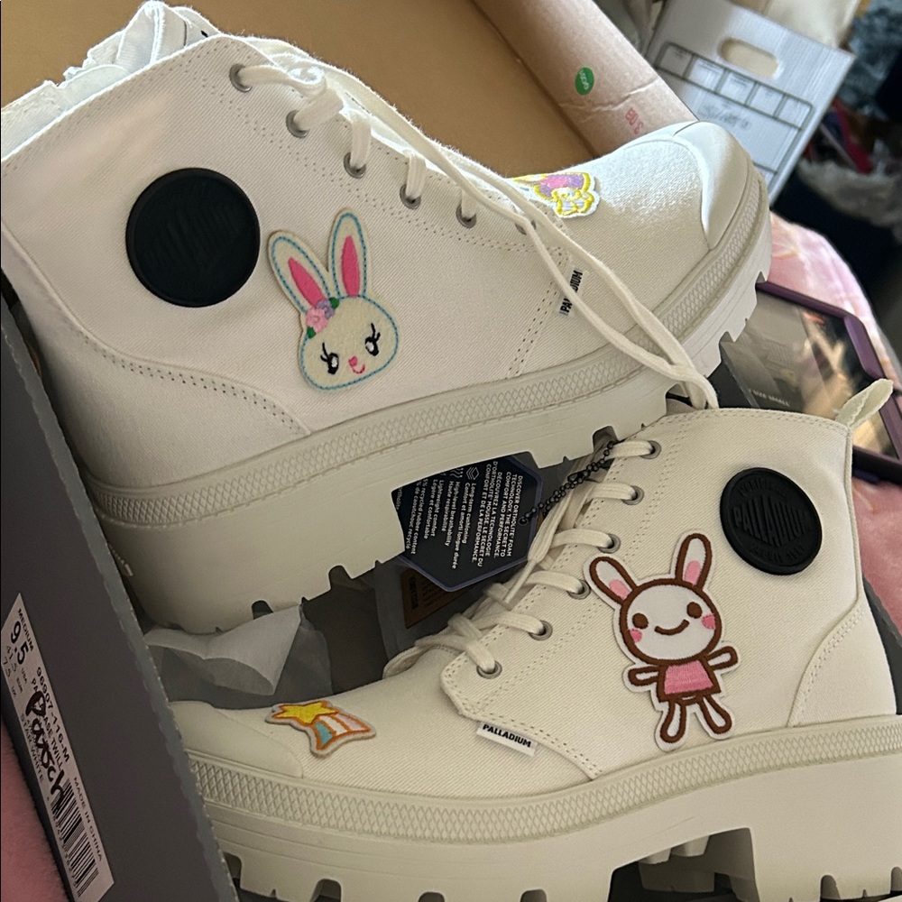 Palladium White Lace Up Boots with Bunny Design